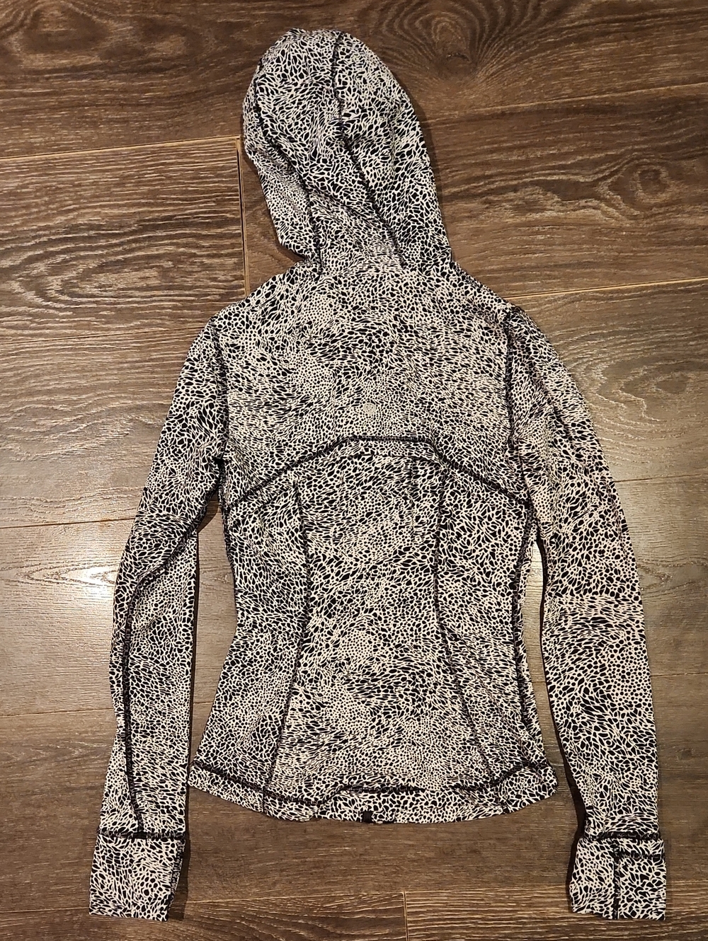 â¤ď¸ LULULEMON DEFINE HOODED JACKET NULU IN POLAR SHIFT INVERSE ALPINE WHITE BLACK - Picture 12 of 14